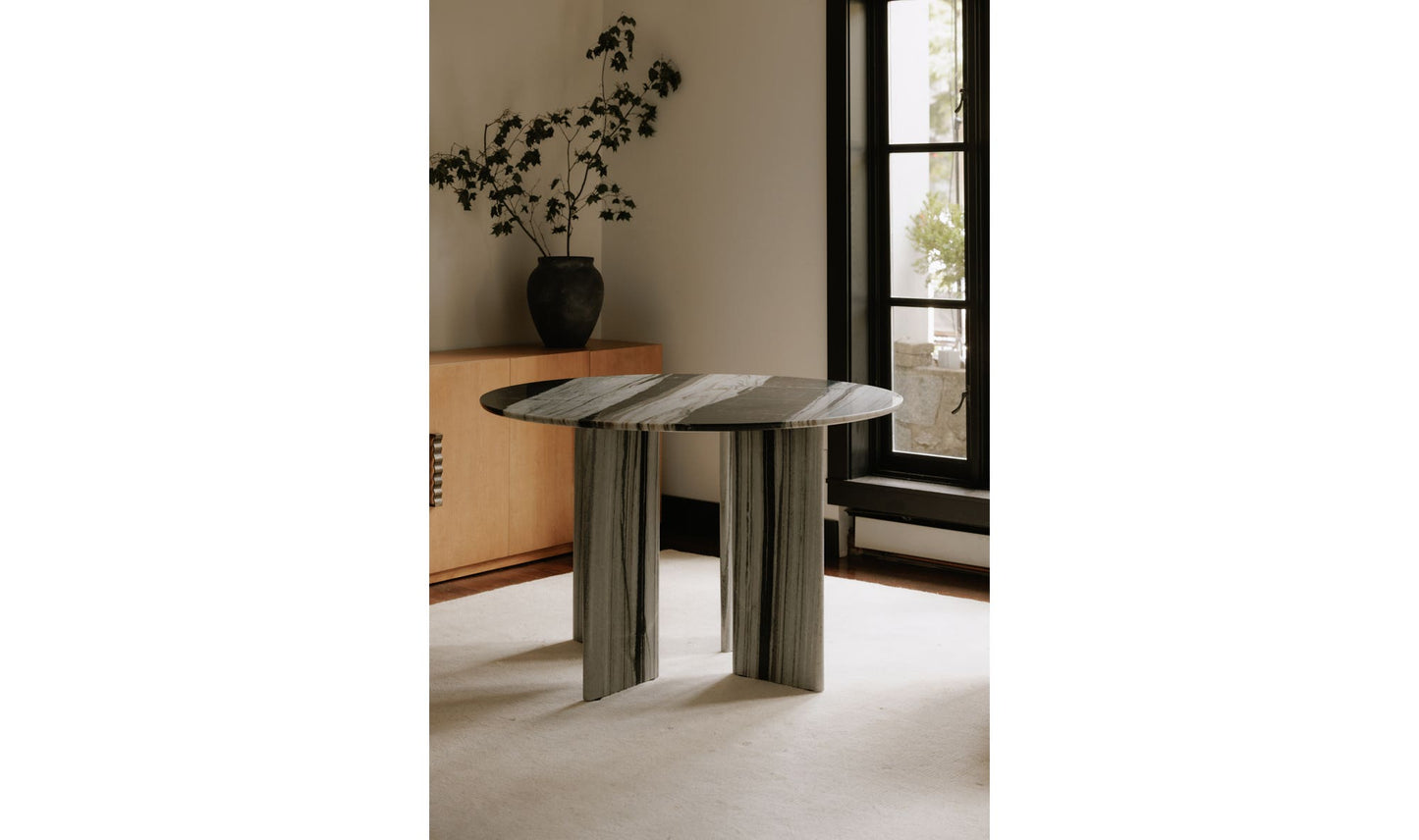 ROUND PANDA MARBLE DINING TABLE